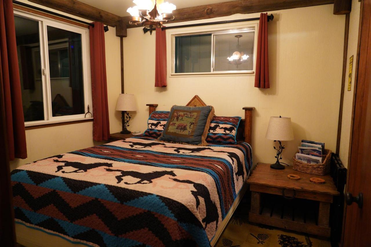 ביג בר לייק Hillcrest Suites & Cabins מראה חיצוני תמונה