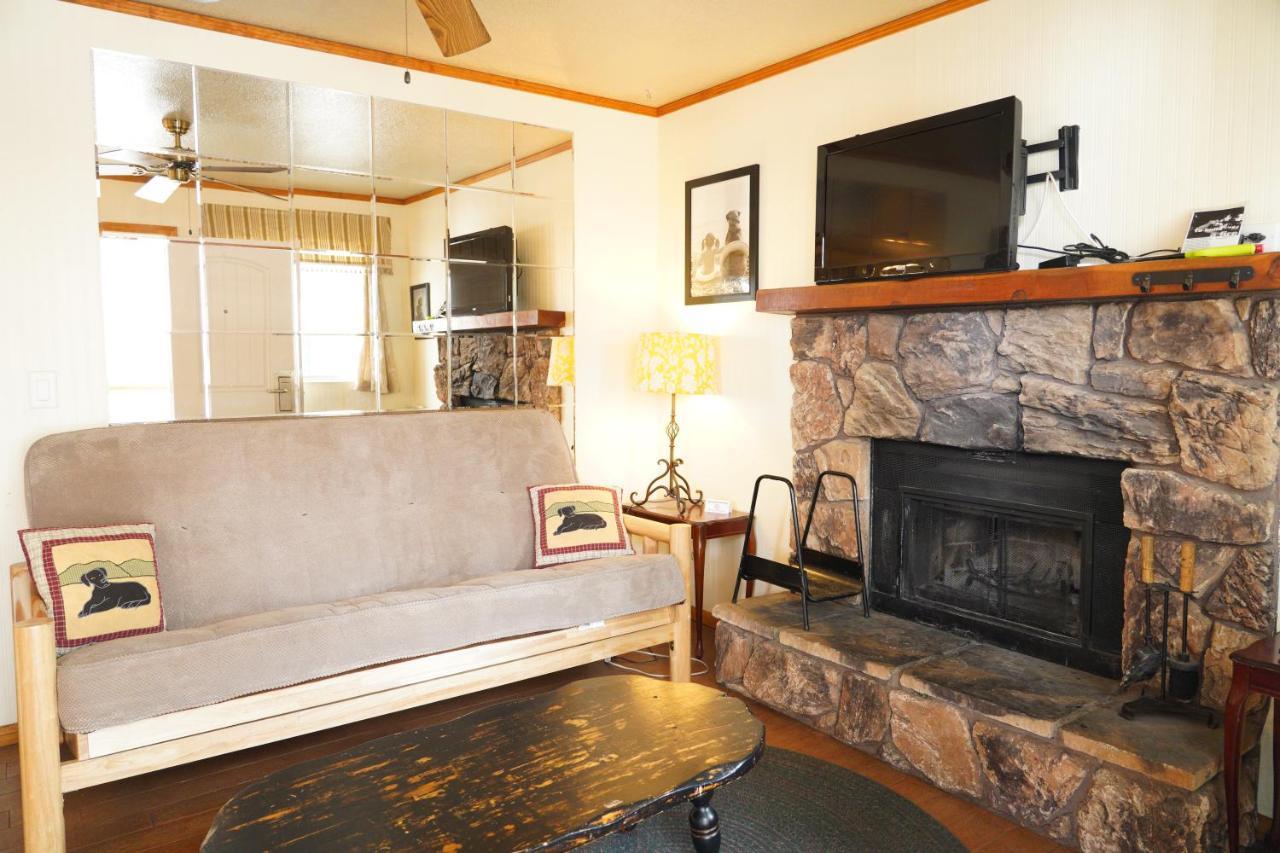 ביג בר לייק Hillcrest Suites & Cabins מראה חיצוני תמונה