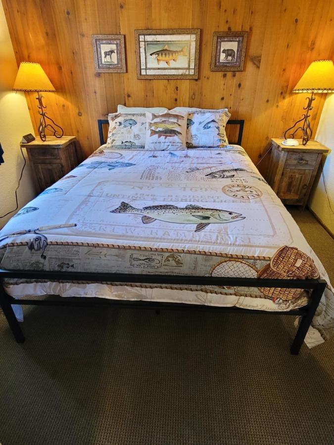 ביג בר לייק Hillcrest Suites & Cabins מראה חיצוני תמונה