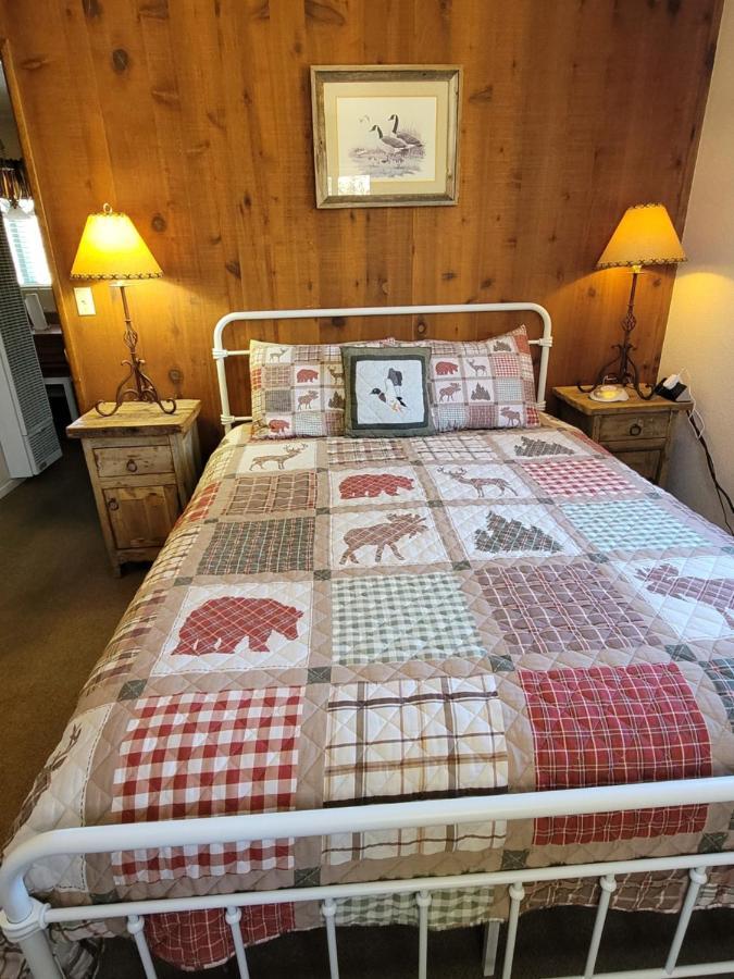 ביג בר לייק Hillcrest Suites & Cabins מראה חיצוני תמונה