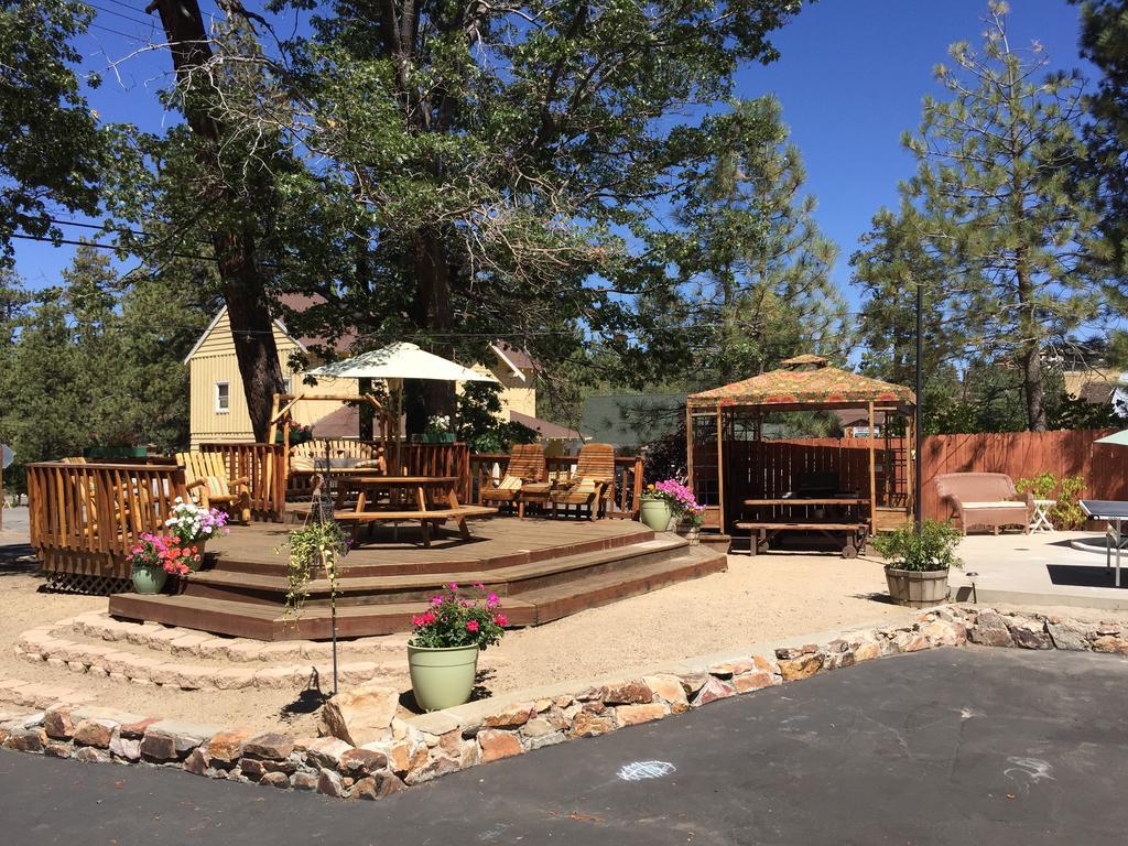 ביג בר לייק Hillcrest Suites & Cabins מראה חיצוני תמונה