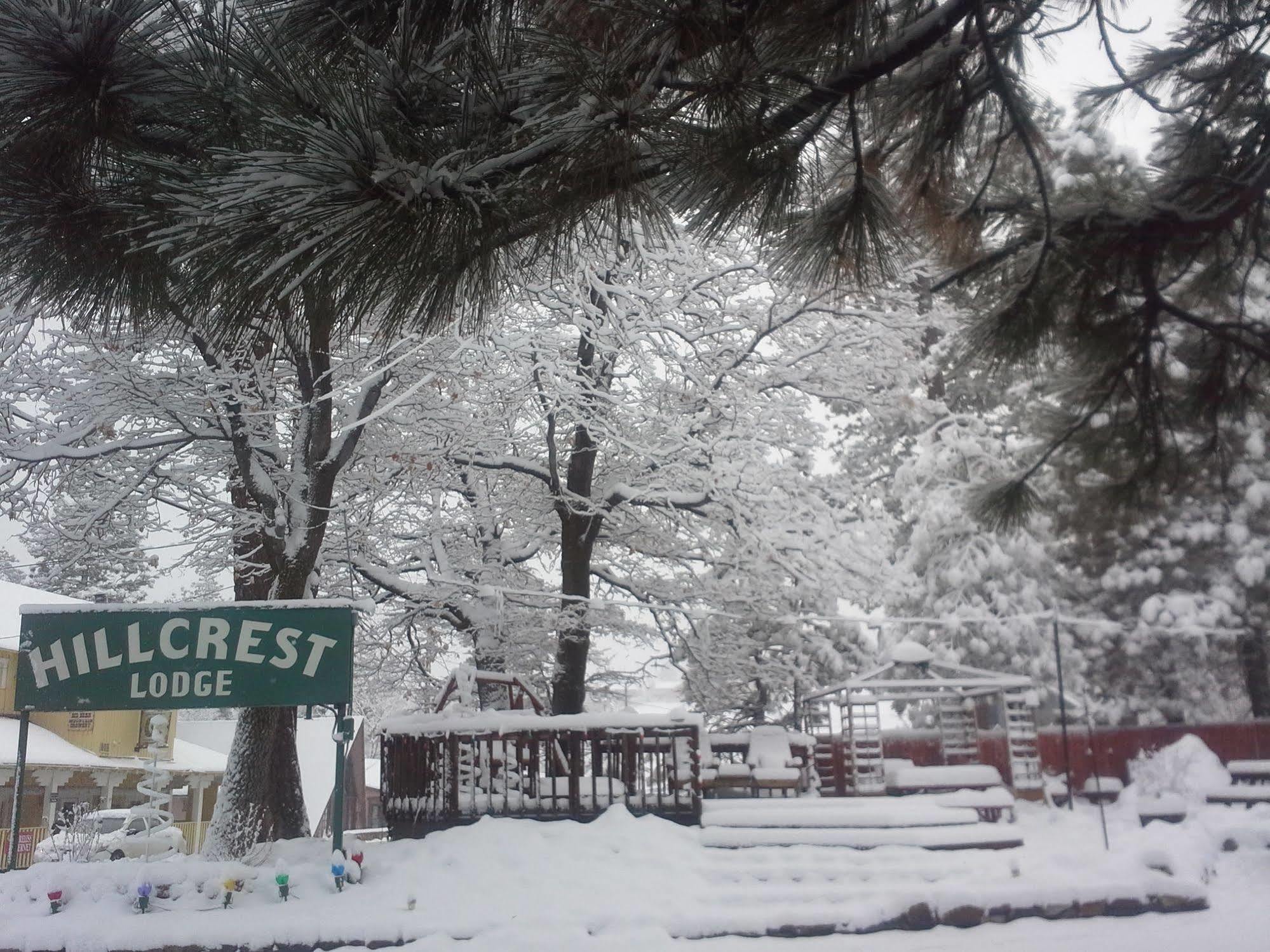 ביג בר לייק Hillcrest Suites & Cabins מראה חיצוני תמונה