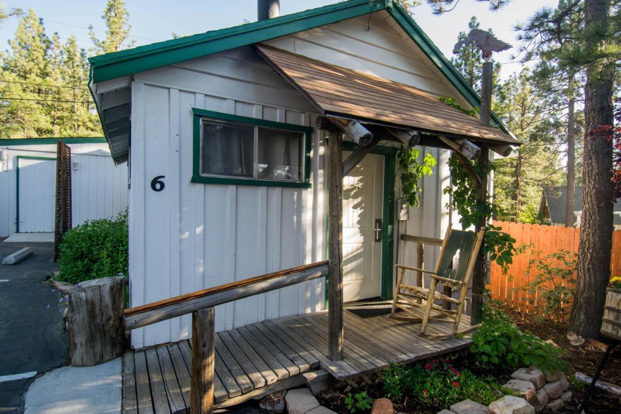 ביג בר לייק Hillcrest Suites & Cabins מראה חיצוני תמונה
