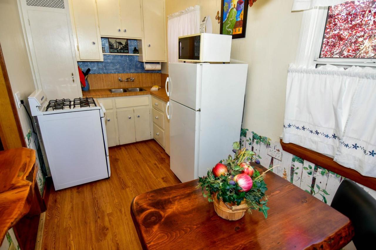 ביג בר לייק Hillcrest Suites & Cabins מראה חיצוני תמונה